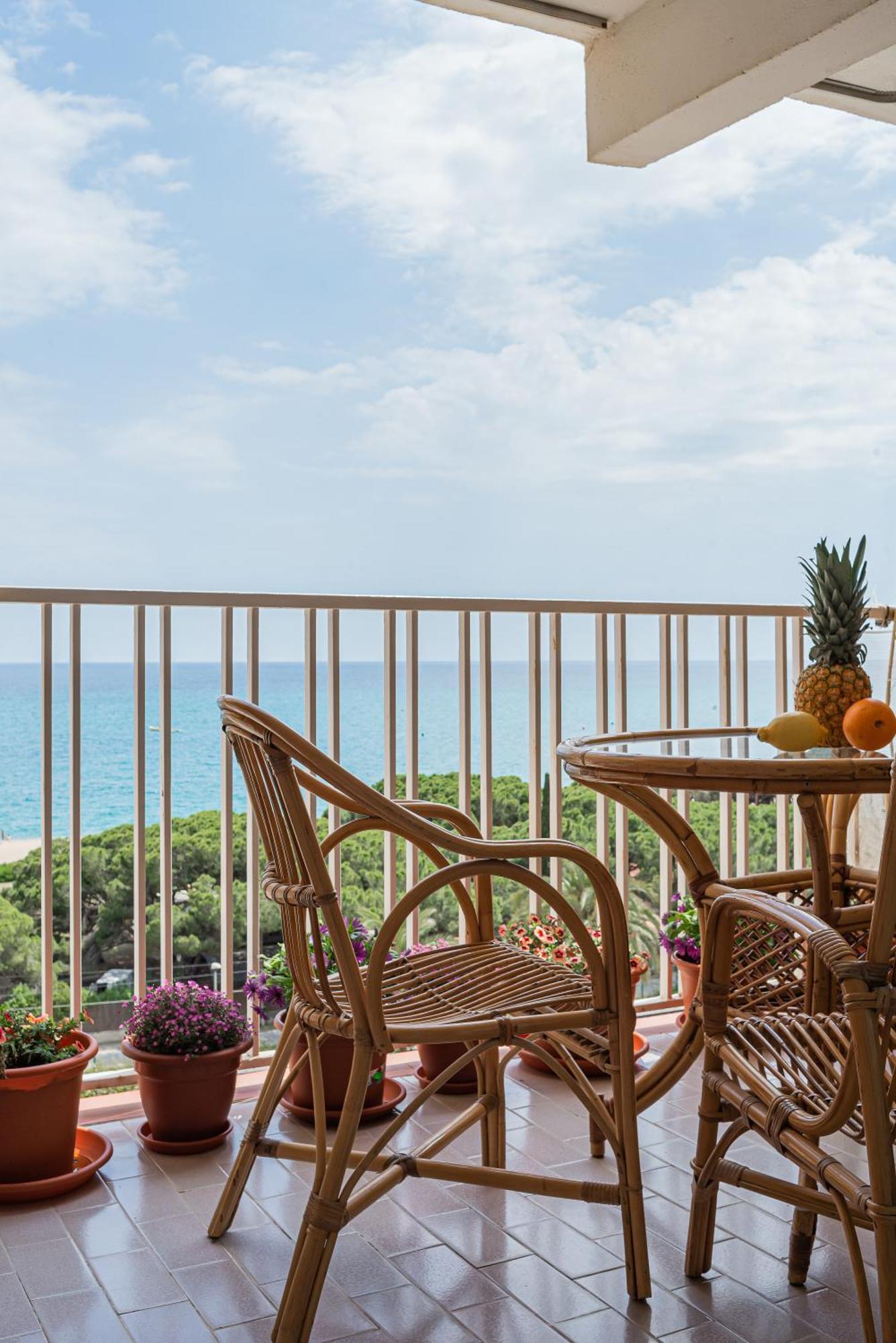 Sea View Apartments 马尔格莱特德玛 外观 照片