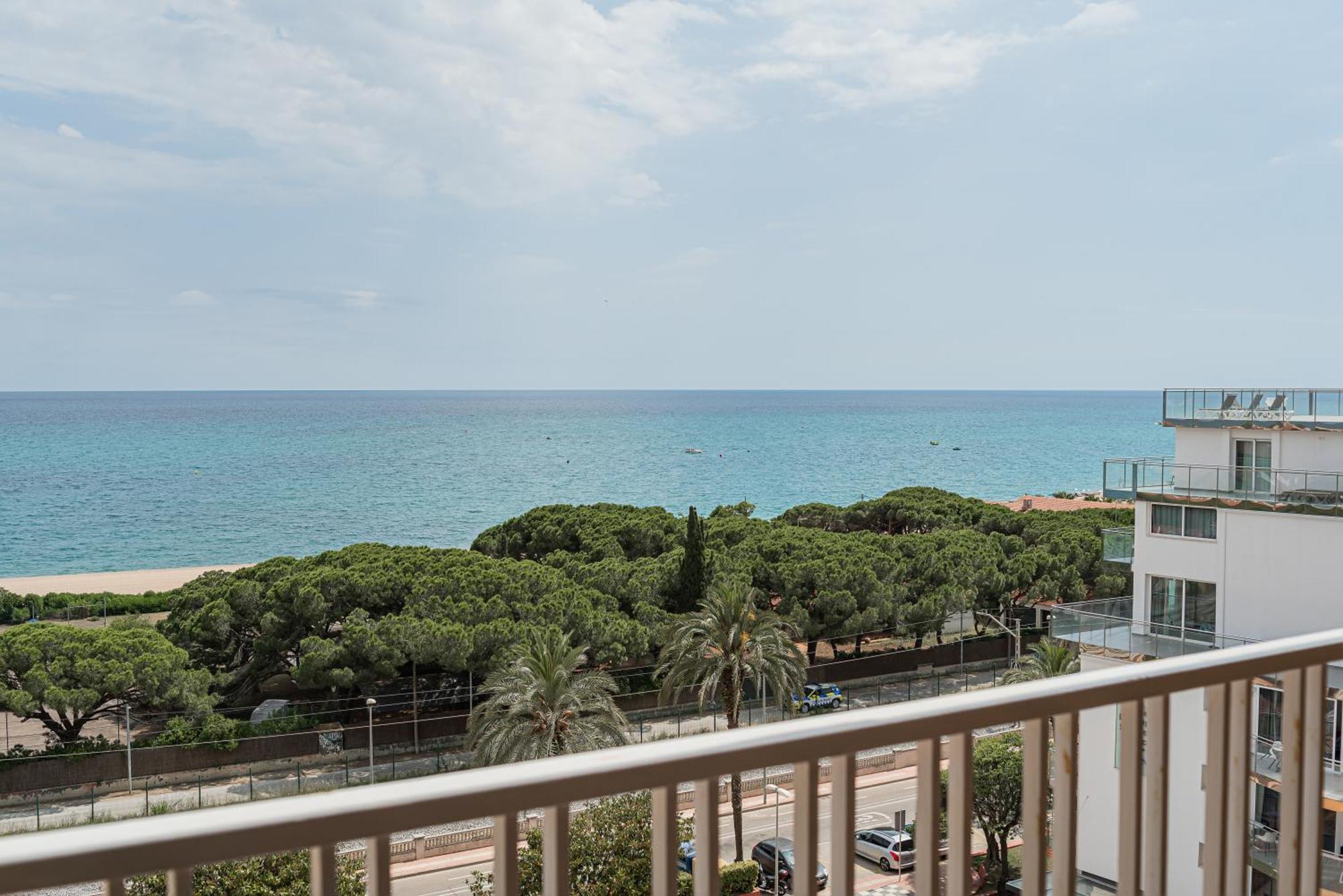 Sea View Apartments 马尔格莱特德玛 外观 照片